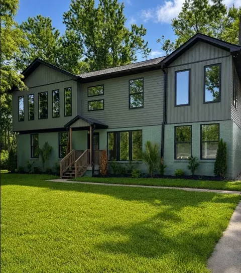 5033 Collinwood Dr, Clarksville, TN 37042