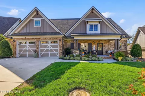 2382 Misty Mountain Cir, Knoxville, TN 37932