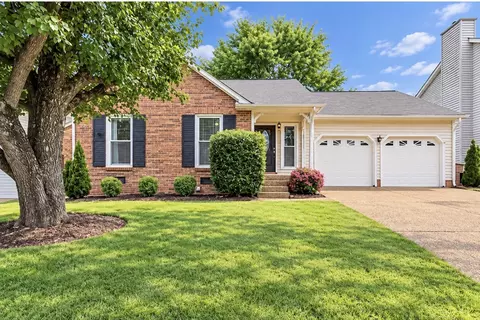 5116 Village Way, Nashville, TN 37211