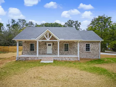216 Adams Ave, Lawrenceburg, TN 38464