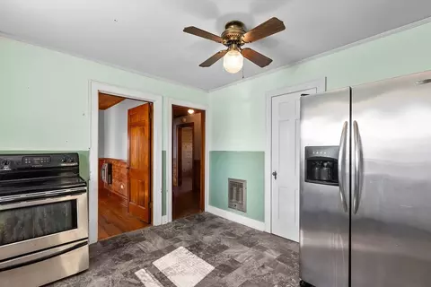 Entry Way - 151 First St, Morrison, TN 37357 photo 1 of 2