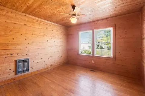 Bedroom - 151 First St, Morrison, TN 37357 photo 2 of 2