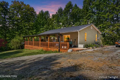 2882 Brewer Rd, Crossville, TN 38572