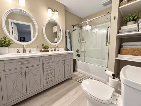Bath - 6415 Ramsey Rd, Harrison, TN 37341 photo 1 of 2