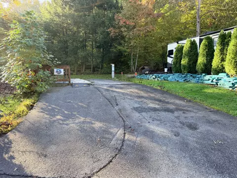 4229 E Parkway E, Gatlinburg, TN 37738