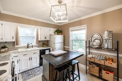Kitchen - 4052 S Sequoia Dr, Springfield, TN 37172 photo 1 of 6