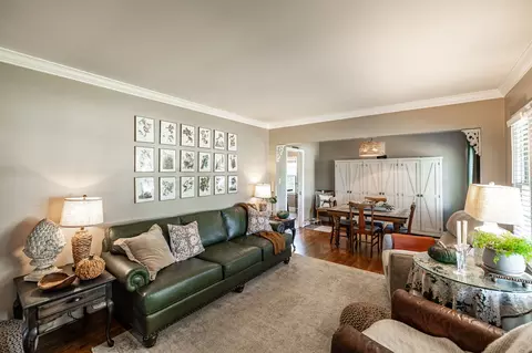 Living - 4052 S Sequoia Dr, Springfield, TN 37172 photo 2 of 4