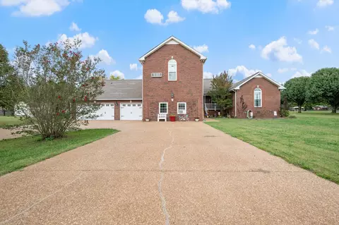 305 Lyon Dr, Portland, TN 37148