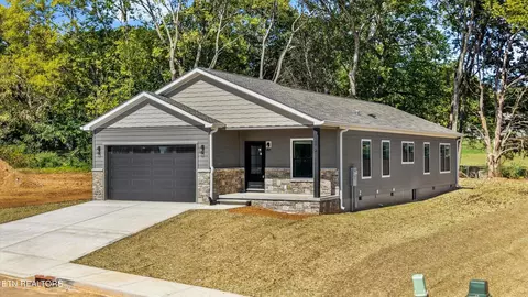 118 Federal Ferry Cir, Vonore, TN 37885