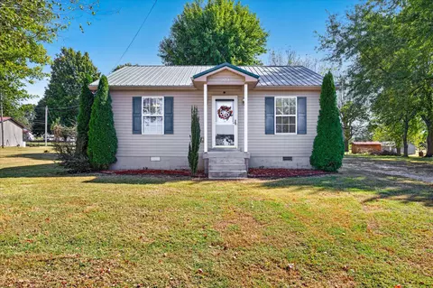 523 E Park St, Guthrie, KY 42234