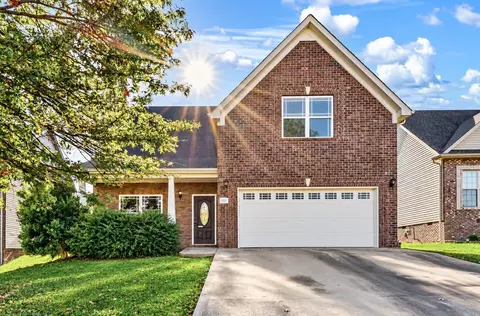 1352 Allmon Dr, Clarksville, TN 37042