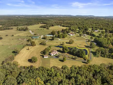 791 Hunters Ln, Crossville, TN 38571