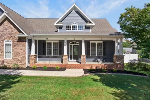 800 Windingbrook Ct, Cookeville, TN 38506