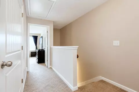 Entry Way - 820 Staten Dr, Murfreesboro, TN 37128 photo 2 of 2