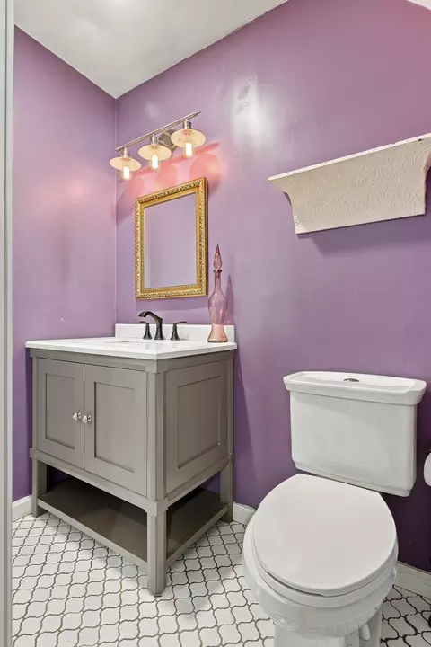 Bath - 103 Barnwell Ave, Centerville, TN 37033 photo 1 of 3