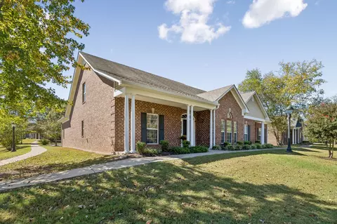 6 Hurd Ct, Lebanon, TN 37087