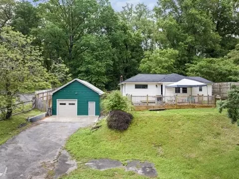 523 Hedgewood Dr, Chattanooga, TN 37405