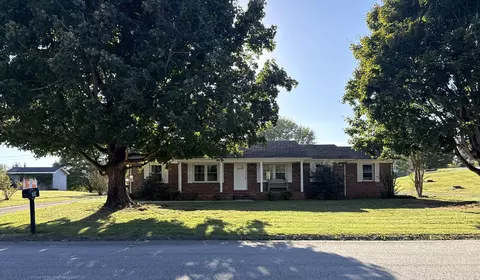 74 Crestview Dr, Mcminnville, TN 37110