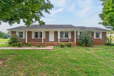 74 Crestview Dr, Mcminnville, TN 37110