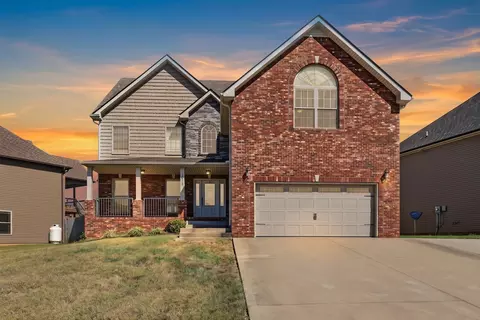 1013 Garner Hills Dr, Clarksville, TN 37042