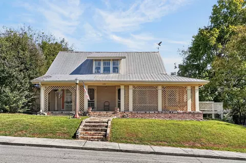 106 W End Ave, Mcminnville, TN 37110