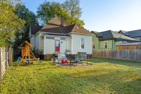 Exterior - 2000 E 14th St, Chattanooga, TN 37404 photo 10 of 11