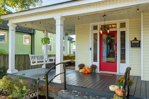 Exterior - 2000 E 14th St, Chattanooga, TN 37404 photo 4 of 11