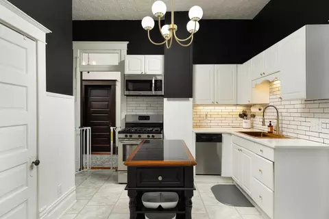 Kitchen - 2000 E 14th St, Chattanooga, TN 37404 photo 2 of 4