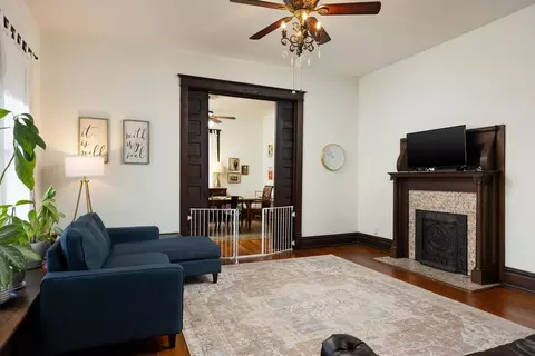 Living - 2000 E 14th St, Chattanooga, TN 37404 photo 1 of 3
