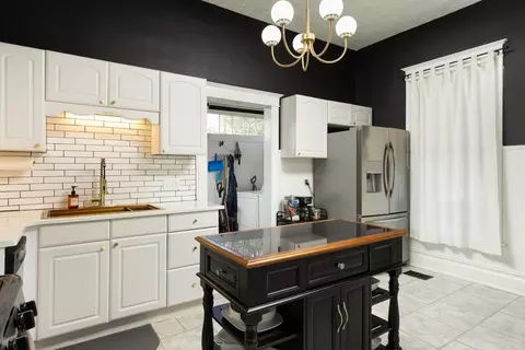 Kitchen - 2000 E 14th St, Chattanooga, TN 37404 photo 4 of 4