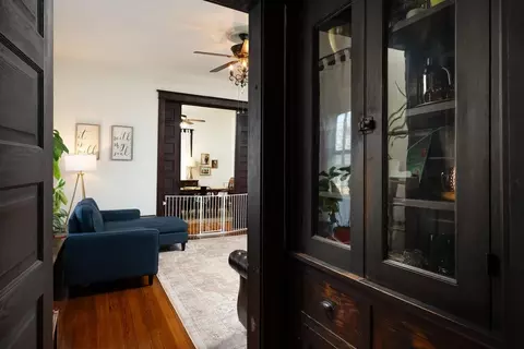 Entry Way - 2000 E 14th St, Chattanooga, TN 37404 photo 3 of 5