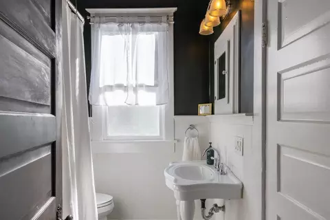 Bath - 2000 E 14th St, Chattanooga, TN 37404 photo 2 of 3