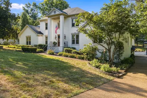 9325 Lake Shore Dr, Brentwood, TN 37027