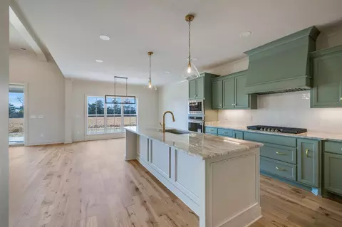 Kitchen - 5548 Sinclair St, Murfreesboro, TN 37127 photo 2 of 4