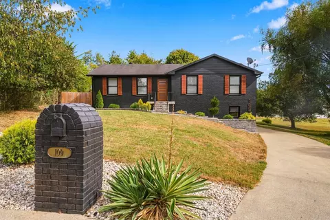 109 Redondo Ct S, Hendersonville, TN 37075