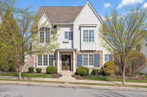 425 Glen West Dr, Nashville, TN 37215