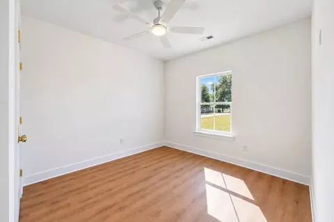 Bedroom - 2864 Smoot Rd, Morrison, TN 37357 photo 3 of 6