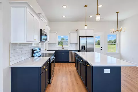 Kitchen - 2864 Smoot Rd, Morrison, TN 37357 photo 5 of 6