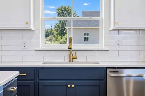 Kitchen - 2864 Smoot Rd, Morrison, TN 37357 photo 6 of 6