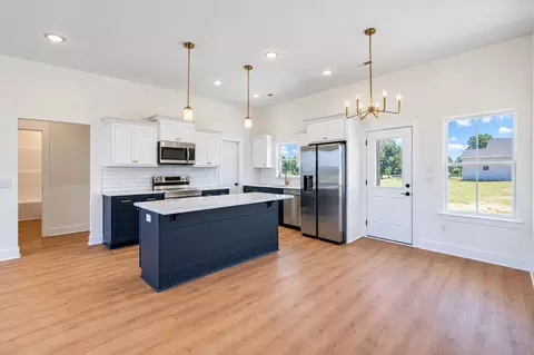 Kitchen - 2864 Smoot Rd, Morrison, TN 37357 photo 2 of 6