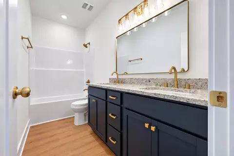Bath - 2864 Smoot Rd, Morrison, TN 37357 photo 5 of 5