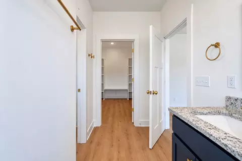 Entry Way - 2864 Smoot Rd, Morrison, TN 37357 photo 3 of 4