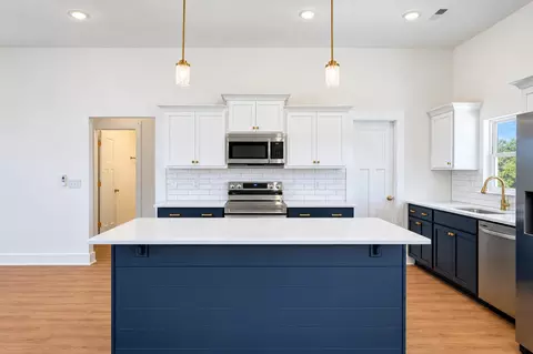 Kitchen - 2864 Smoot Rd, Morrison, TN 37357 photo 3 of 6