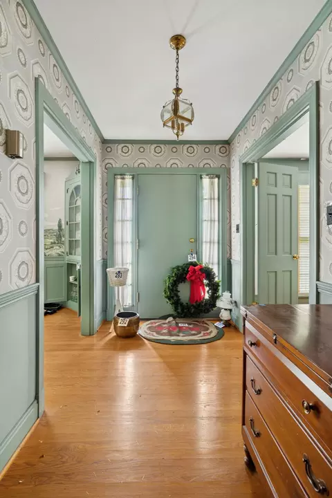 Entry Way - 1700 E Main St, Murfreesboro, TN 37130 photo 2 of 2