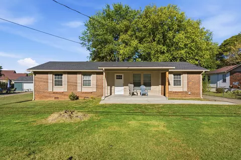 609 Shoma Dr, Shelbyville, TN 37160