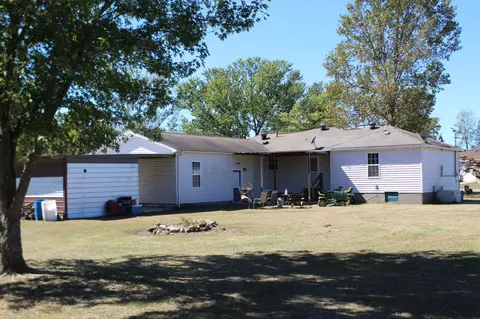 Exterior - 537 Isbell Ln, Decherd, TN 37324 photo 4 of 6