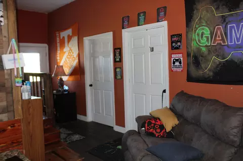 Entry Way - 537 Isbell Ln, Decherd, TN 37324 photo 2 of 2