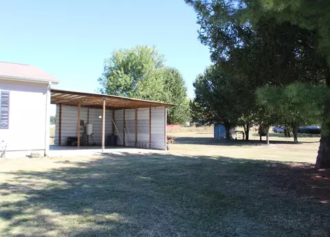 Exterior - 537 Isbell Ln, Decherd, TN 37324 photo 3 of 6