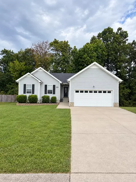 382 Andrew Dr, Clarksville, TN 37042