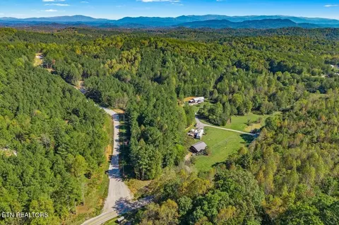 1979 Ballplay Rd, Madisonville, TN 37354